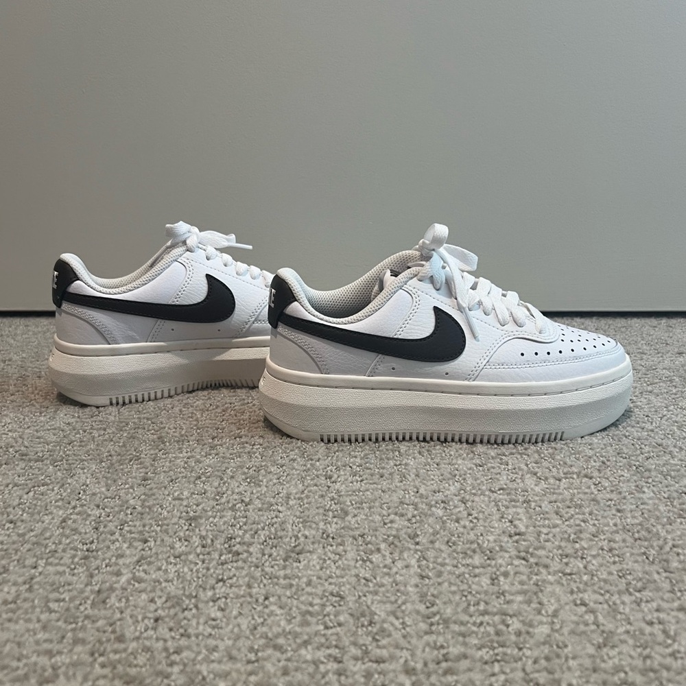Nike Air Sneakers | Size 5, Brown